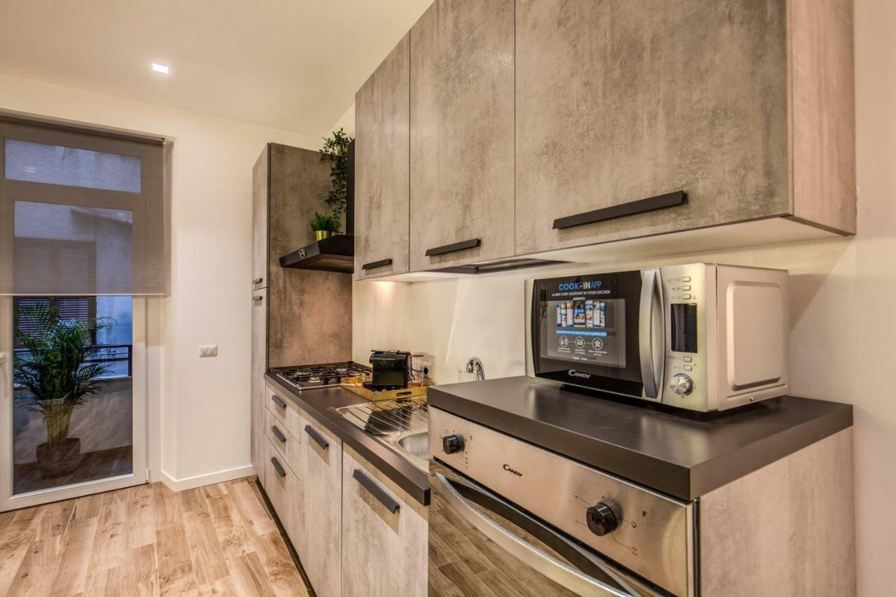 Lovely Rome Apartments - Historic City Center Εξωτερικό φωτογραφία